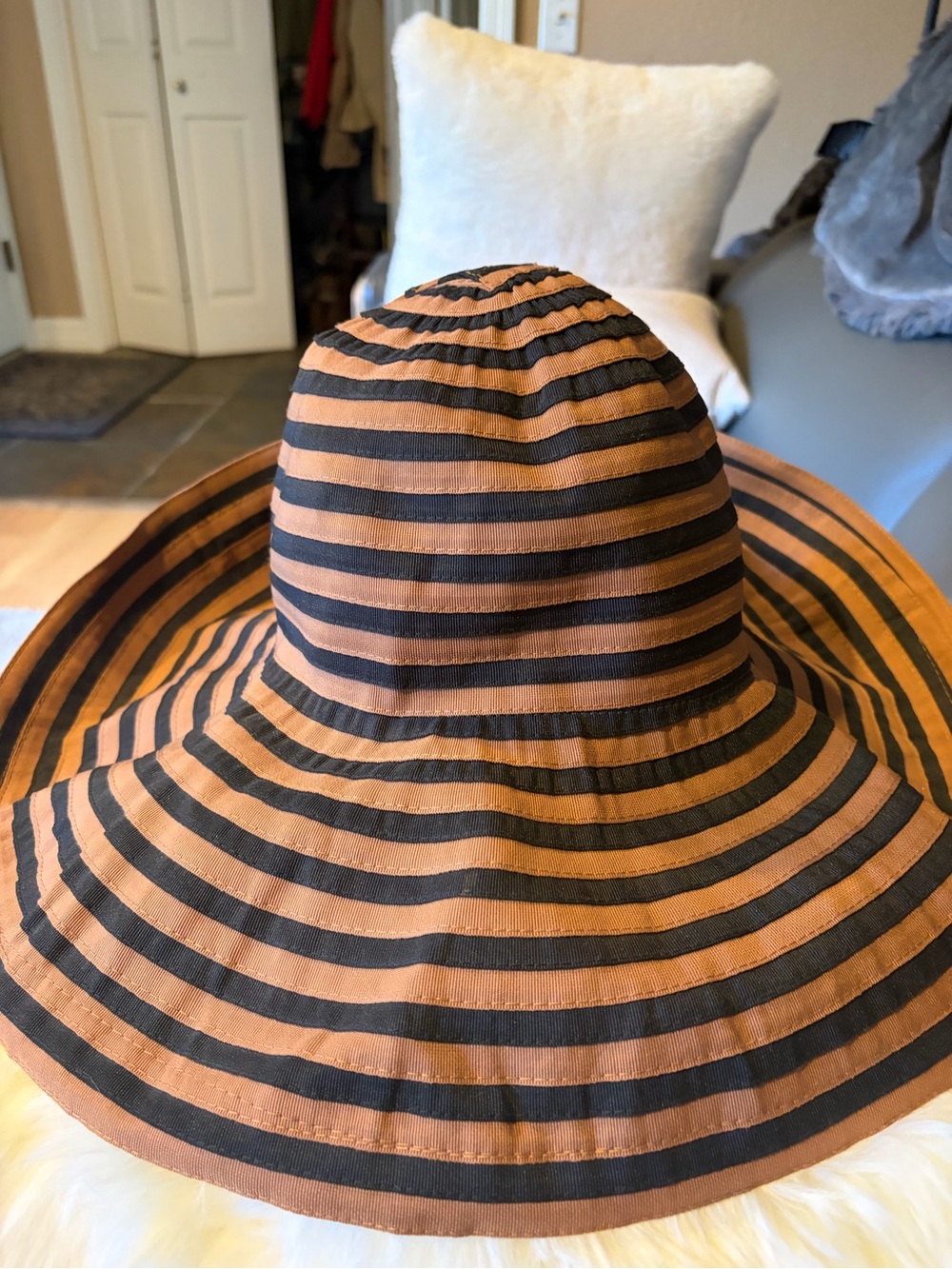 Striped Wide-Brim Sun Hat in Black and Brown